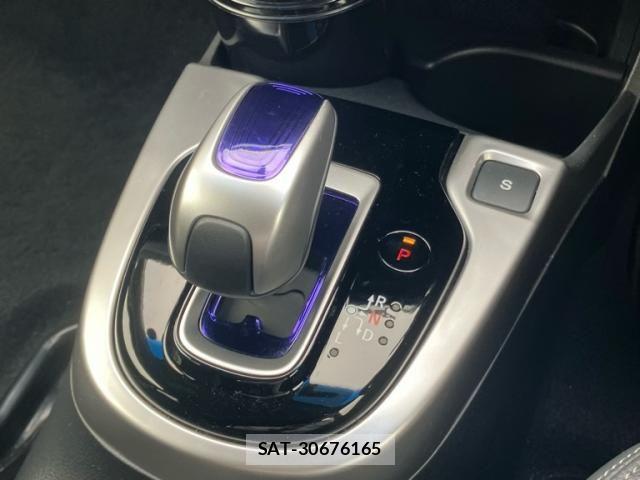 Honda FIT HYBRID 2015-12 8035572-18