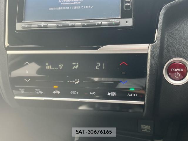 Honda FIT HYBRID 2015-12 8035572-19