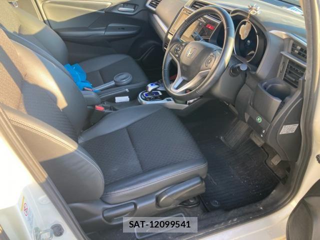 Honda FIT HYBRID 2014-04 8035575-9