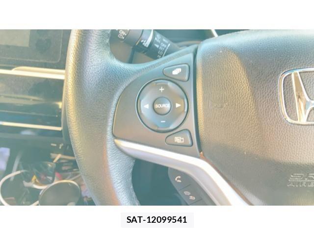 Honda FIT HYBRID 2014-04 8035575-16