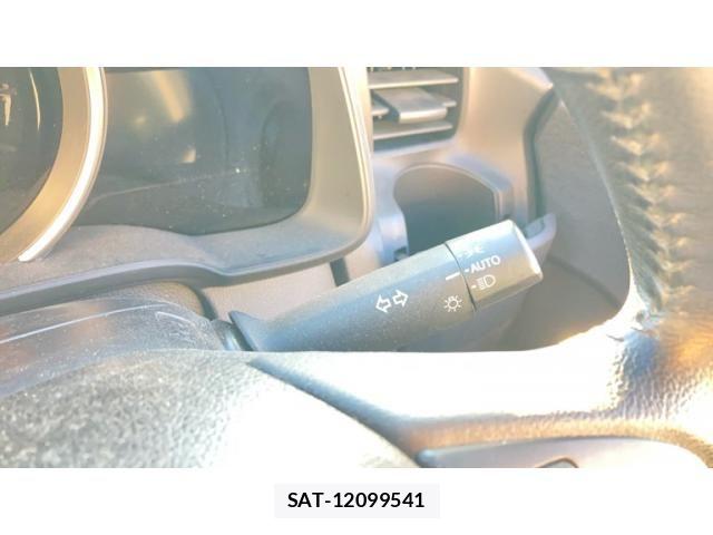 Honda FIT HYBRID 2014-04 8035575-19