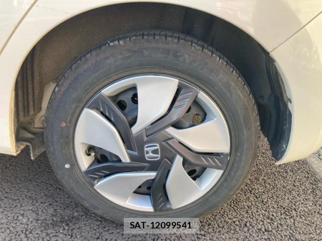 Honda FIT HYBRID 2014-04 8035575-5