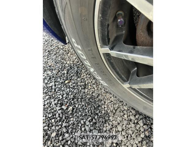 Honda FIT HYBRID 2016-10 8035588-9