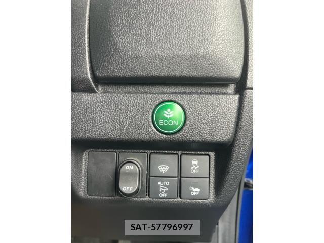 Honda FIT HYBRID 2016-10 8035588-18