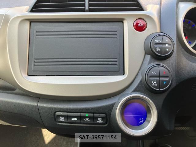 Honda FIT HYBRID 2013-01 8035589-15