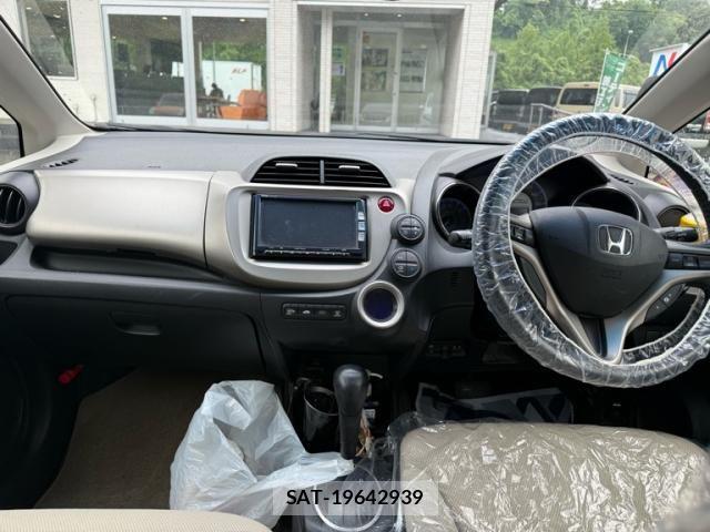 Honda FIT HYBRID 2012-12 8035593-13