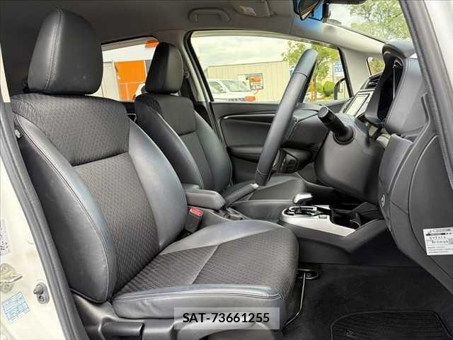 Honda FIT HYBRID 2015-08 8035573-15