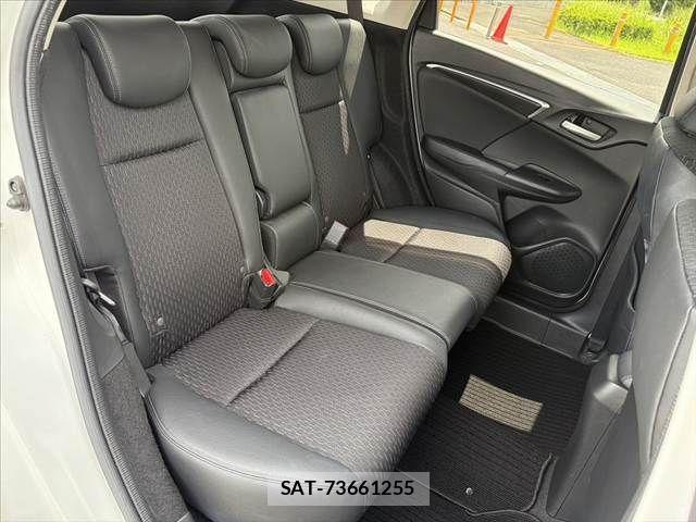 Honda FIT HYBRID 2015-08 8035573-17