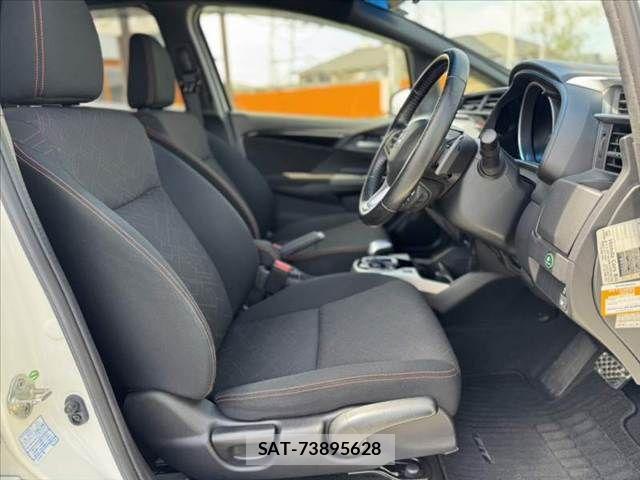 Honda FIT HYBRID 2014-10 8035577-15