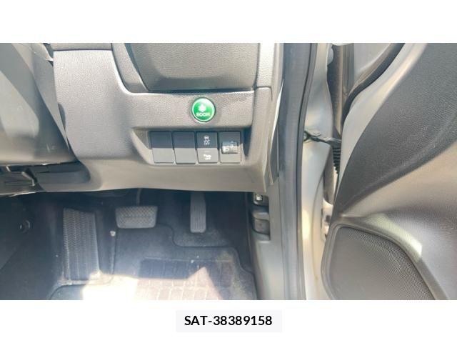 Honda FIT HYBRID 2015-10 8035584-17