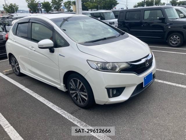 Honda FIT HYBRID 2016-07 8035576-1