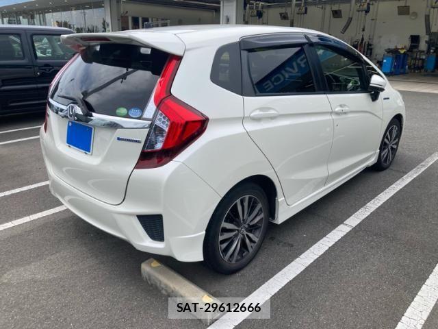 Honda FIT HYBRID 2016-07 8035576-3