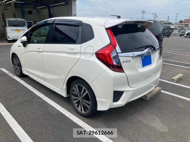 Honda FIT HYBRID 2016-07 8035576-4