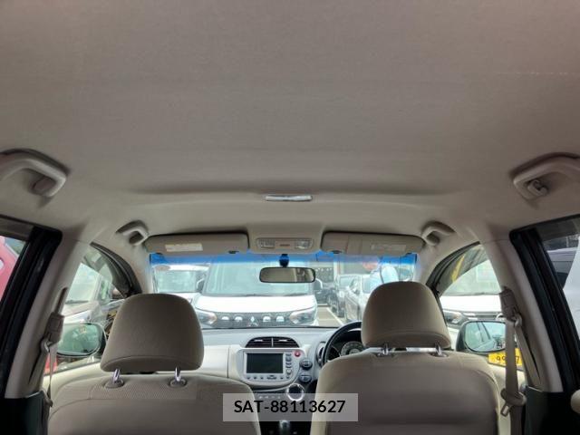 Honda FIT HYBRID 2012-06 8035592-14