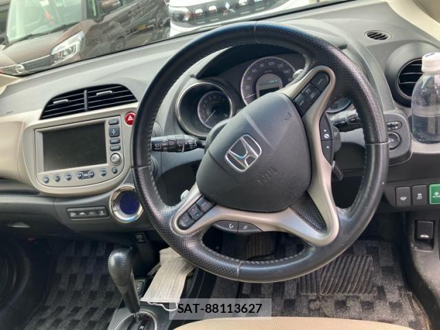 Honda FIT HYBRID 2012-06 8035592-19