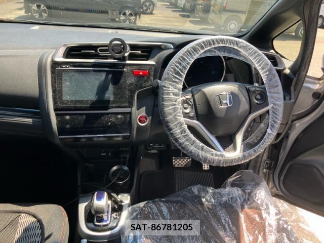 Honda FIT HYBRID 2014-01 8035579-13