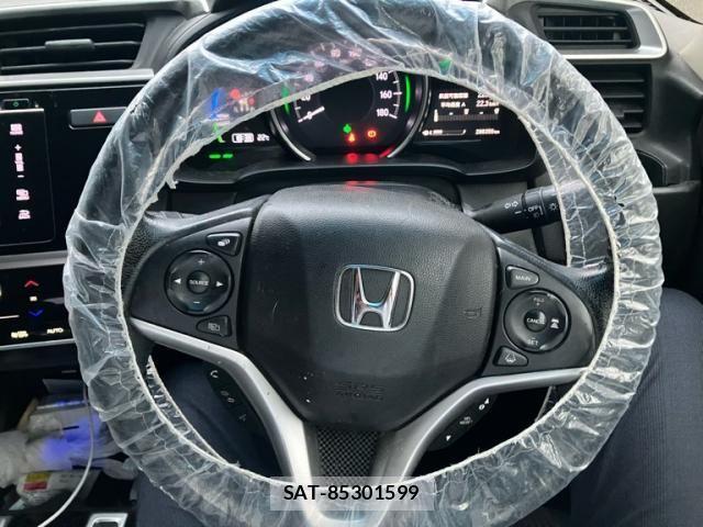 Honda FIT HYBRID 2017-10 8073770-17