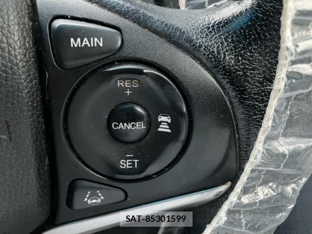 Honda FIT HYBRID 2017-10 8073770-18