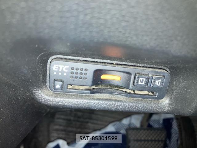 Honda FIT HYBRID 2017-10 8073770-19