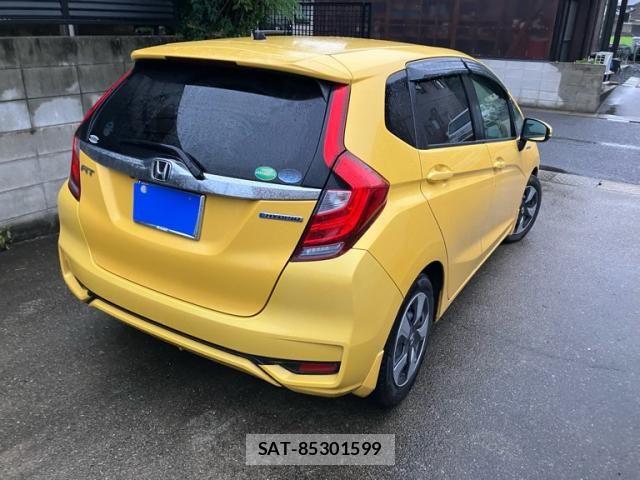 Honda FIT HYBRID 2017-10 8073770-2