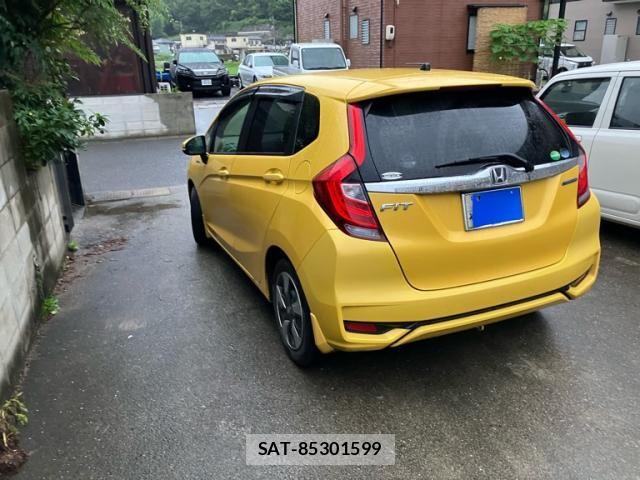Honda FIT HYBRID 2017-10 8073770-3