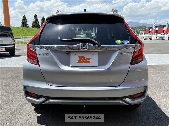Honda FIT HYBRID 2017-09 8073766-13