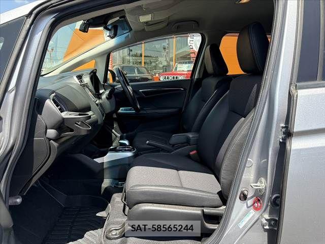 Honda FIT HYBRID 2017-09 8073766-16