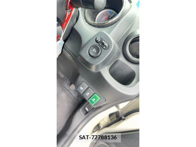 Honda FIT HYBRID 2013-03 8073772-17