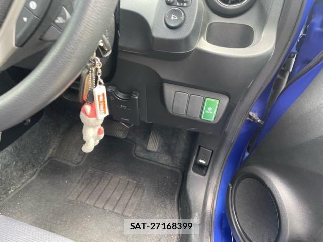 Honda FIT HYBRID 2011-10 8073782-16