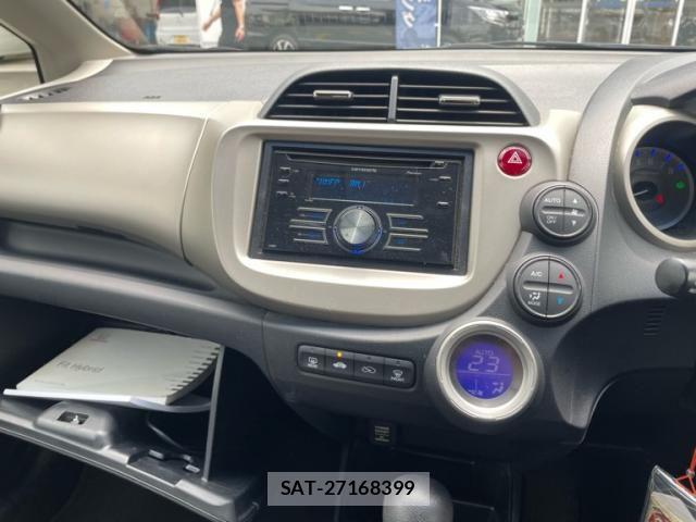 Honda FIT HYBRID 2011-10 8073782-18