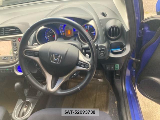 Honda FIT HYBRID 2011-07 8073779-12