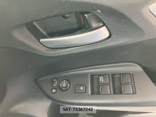 Honda FIT HYBRID 2015-12 8073774-17