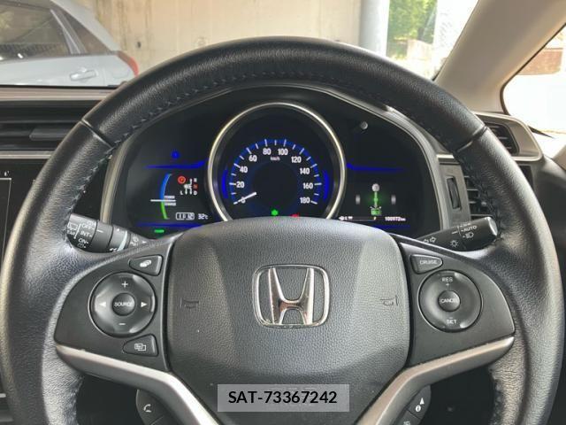 Honda FIT HYBRID 2015-12 8073774-19