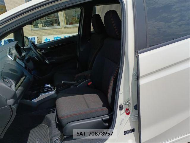 Honda FIT HYBRID 2013-11 8073769-11