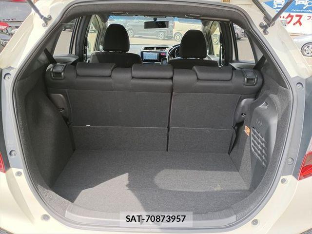 Honda FIT HYBRID 2013-11 8073769-14