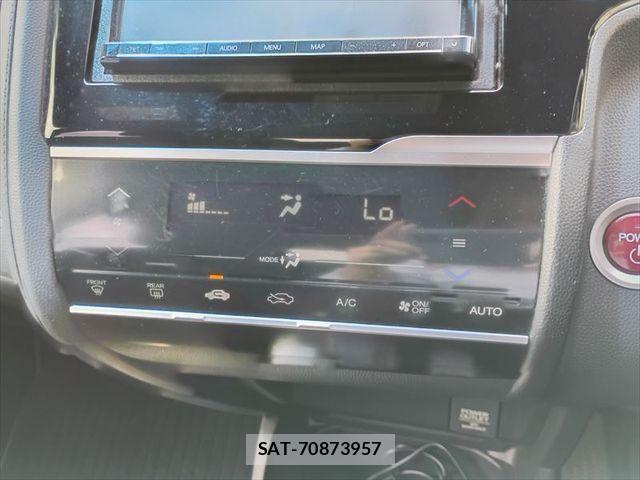 Honda FIT HYBRID 2013-11 8073769-21