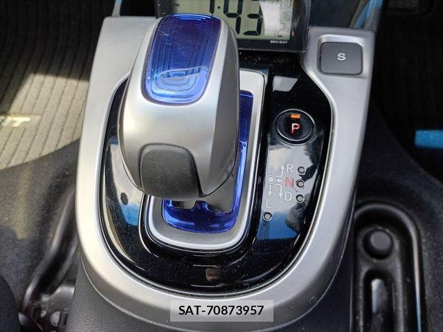 Honda FIT HYBRID 2013-11 8073769-23