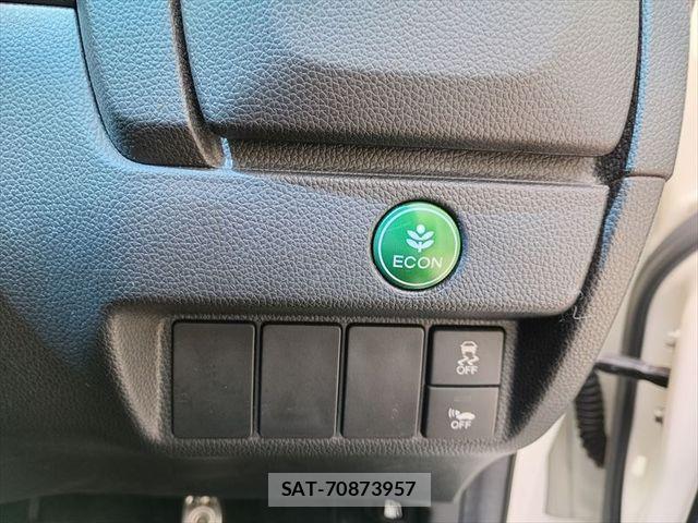 Honda FIT HYBRID 2013-11 8073769-26