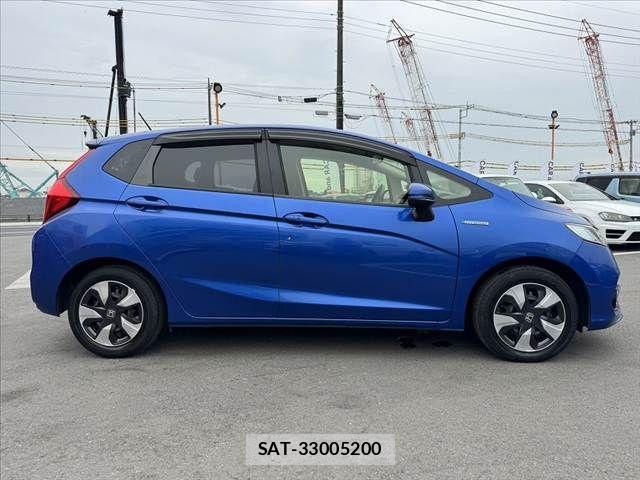 Honda FIT HYBRID 2018-02 8073767-11