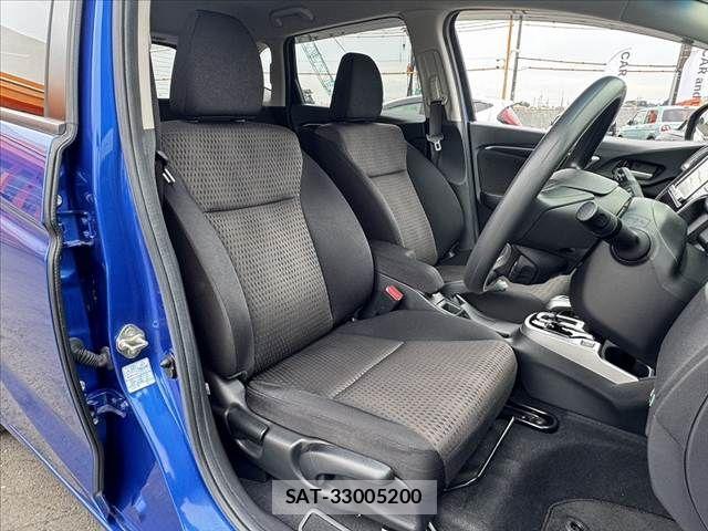 Honda FIT HYBRID 2018-02 8073767-15