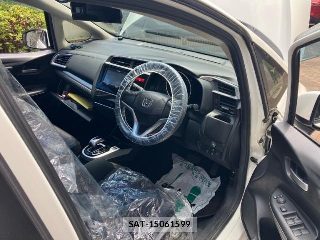 Honda FIT HYBRID 2015-10 8073768-15