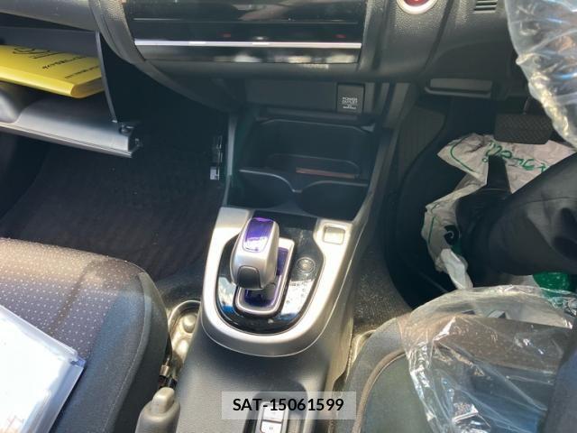 Honda FIT HYBRID 2015-10 8073768-18