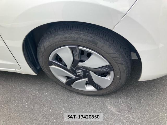 Honda FIT HYBRID 2015-08 8073773-4