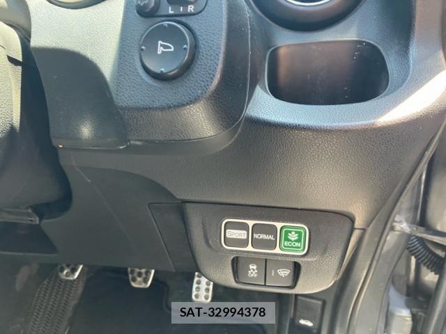 Honda FIT HYBRID 2012-07 8073777-16