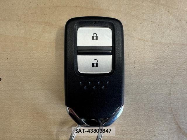 Honda FIT HYBRID 2017-01 8099167-29