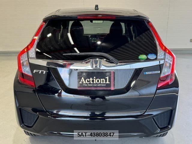 Honda FIT HYBRID 2017-01 8099167-4