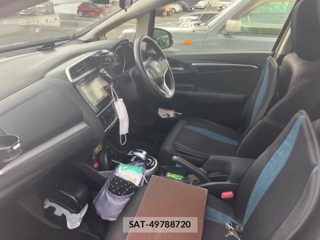 Honda FIT HYBRID 2013-10 8099176-10