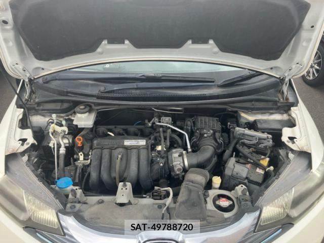 Honda FIT HYBRID 2013-10 8099176-12