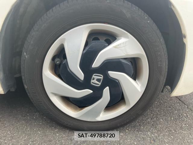 Honda FIT HYBRID 2013-10 8099176-5