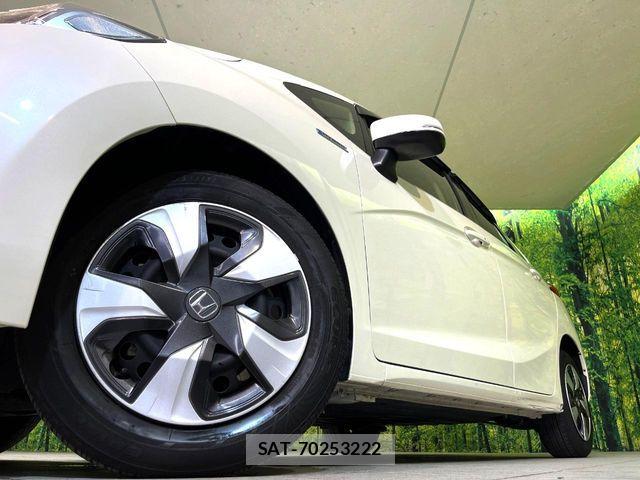 Honda FIT HYBRID 2016-01 8099168-12